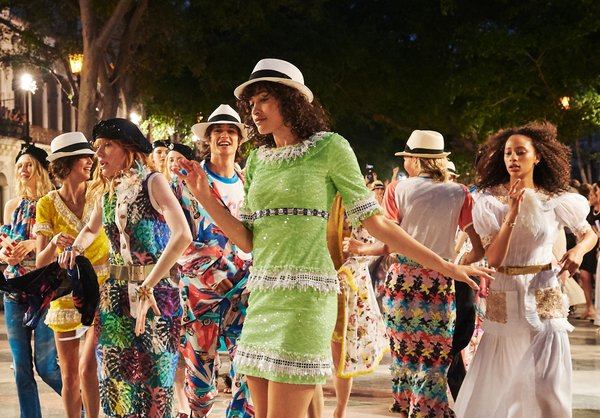 Chanel llenó de moda y glamour el centro de La Habana
