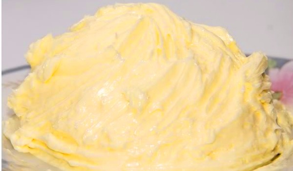 Cómo hacer mantequilla casera, fácil y con un resultado fantástico