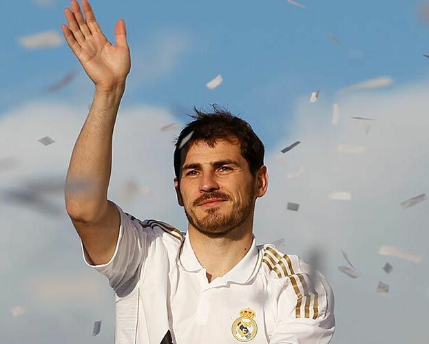 Iker Casillas dice adiós como portero