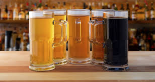 Catar cerveza, una moda chic  del momento