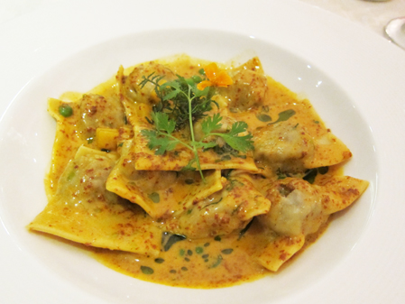 Los maravillosos ravioles de plátano con mantequilla de naranja