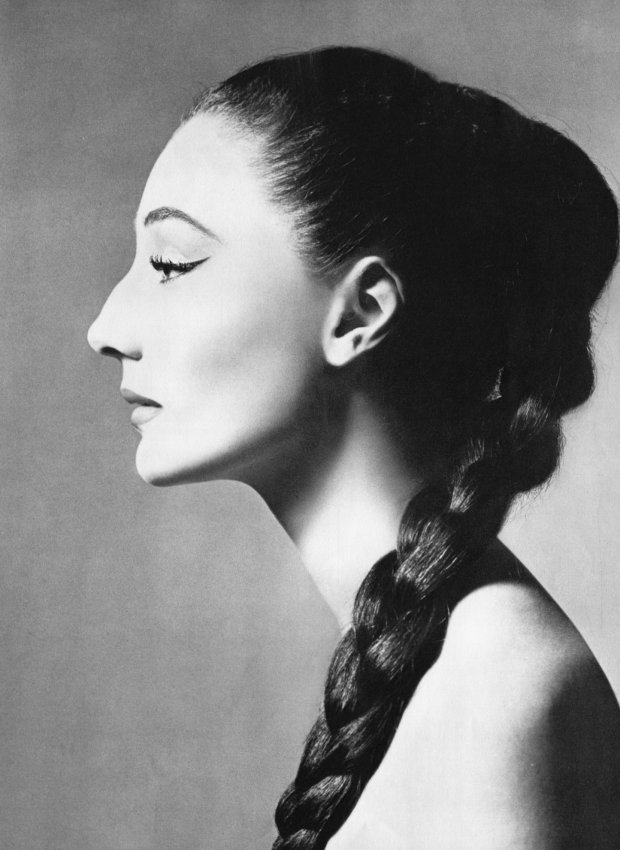 La mujer que creó su propio estilo, insuperablemente chic,  Jacqeline de Ribes