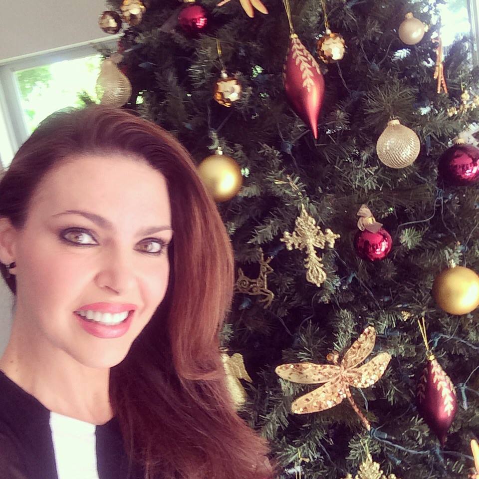 Los 52 hermosos años de una reina de belleza chic