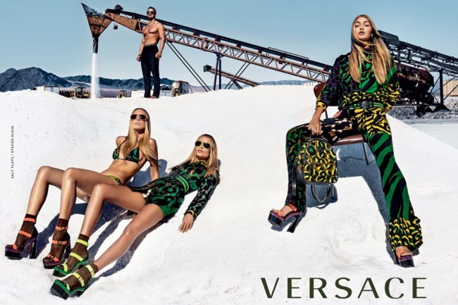 Gigi Hadid y Versace, una pareja glamorosa para la campaña Primavera-Verano 2016 de la firma