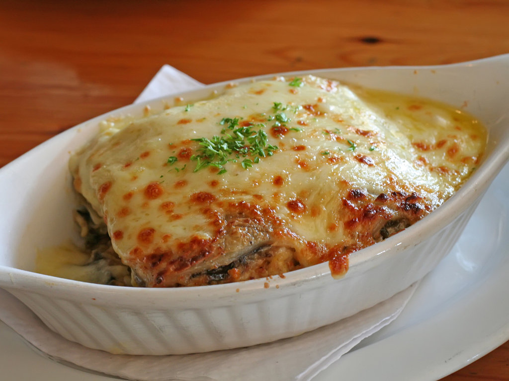 Moussaka de cordero berenjenas y hongos