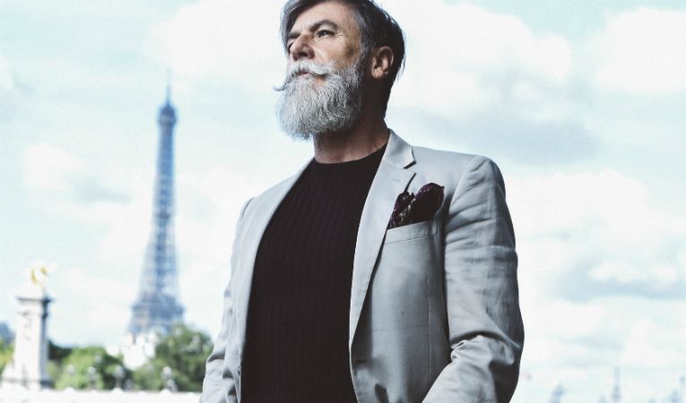 El modelo de 60 años que sorprende en las redes sociales