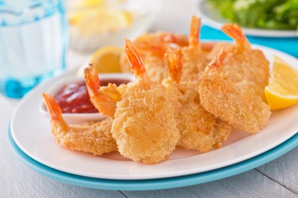 Un pasapalo chic, langostinos al ajillo en salsa rosada picante