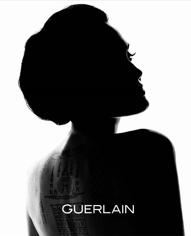 Angelina Jolie, la sensual imagen de Guerlain
