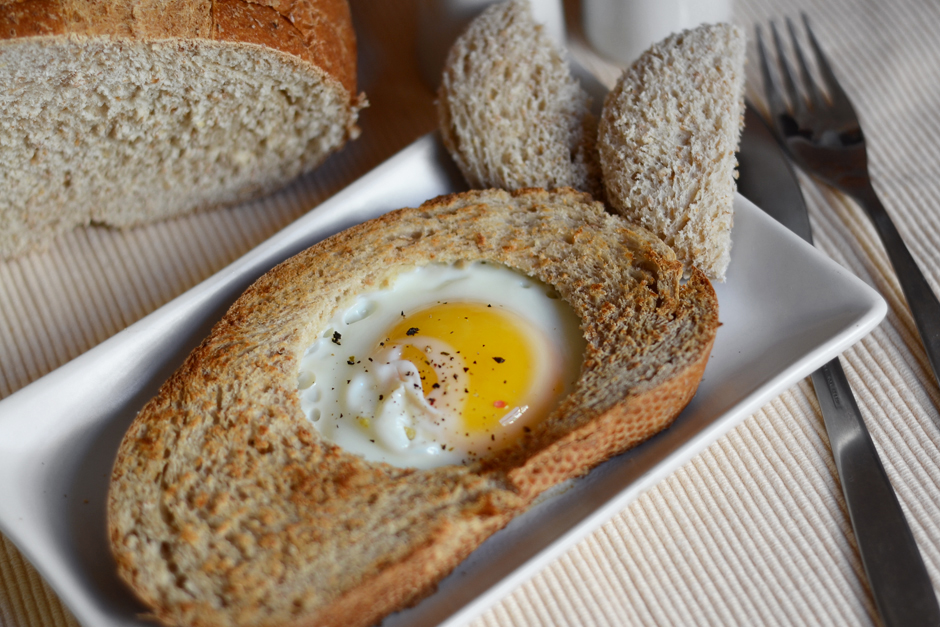 Huevos a la canasta ¡facilísimos!