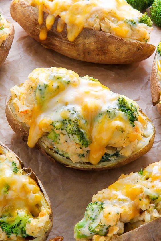 Unas riquísimas papas con brócoli y cheddar
