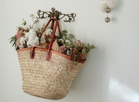 Las cestas con flores ¡Completamente hermosas!