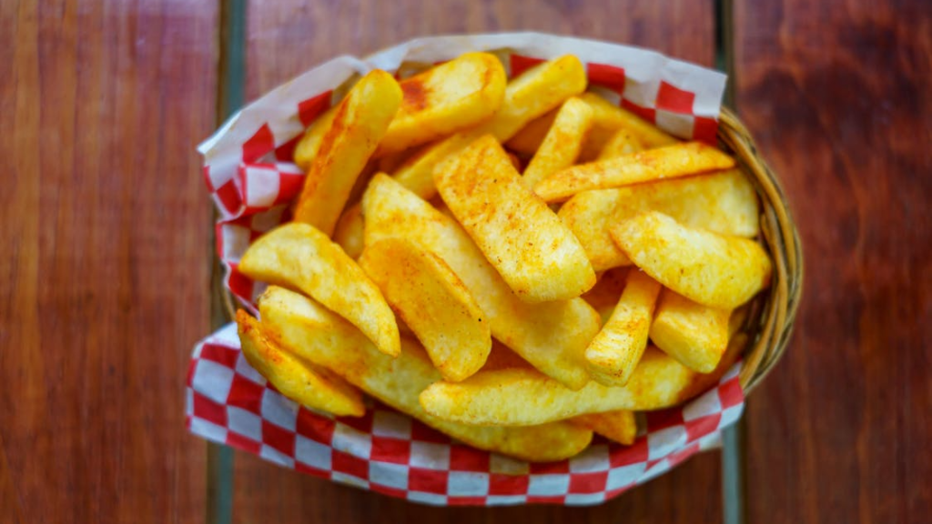 Trucos para esa pregunta típica de ¿cómo preparar papas fritas crujientes?