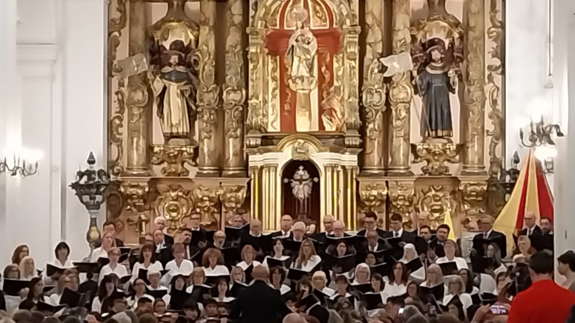 Bellísimo concierto coral en la Basílica del Pilar