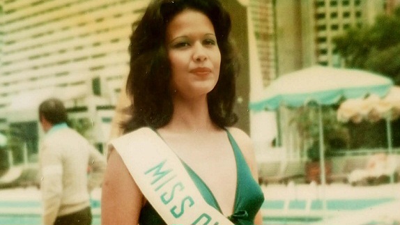 Herminia Carrasco de Anaco, a la pasarela del Miss Venezuela 1976